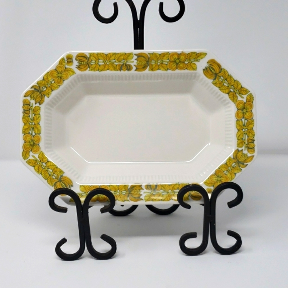 Independence Ironstone Interpace Japan Yellow Bouquet 10.5" Oval Serving Dish.